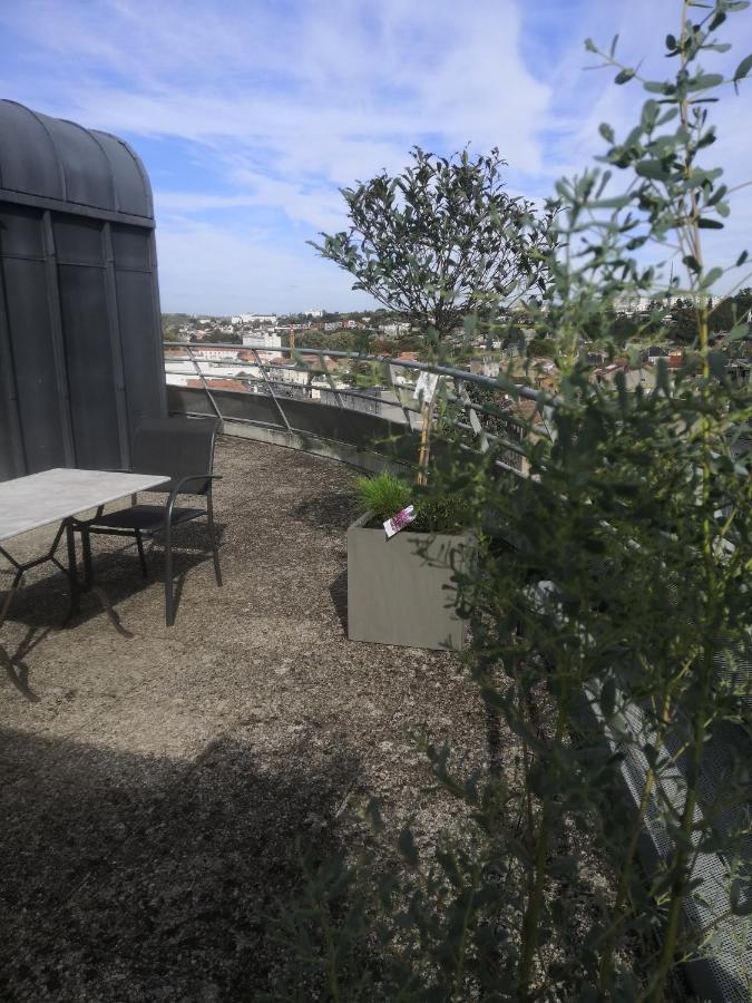 Le Carmelite Lägenhet Poitiers Exteriör bild